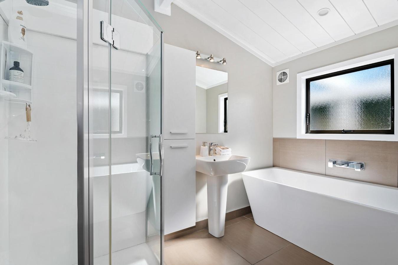 Mountviews Lodge Taupo Exterior photo