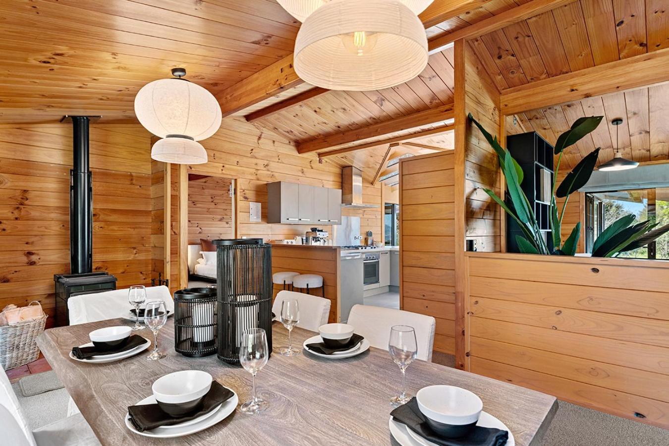 Mountviews Lodge Taupo Exterior photo