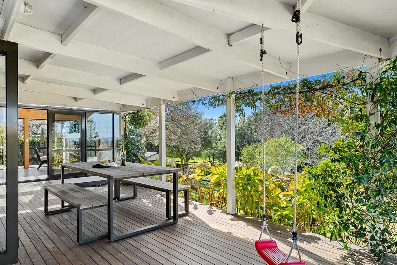 Mountviews Lodge Taupo Exterior photo